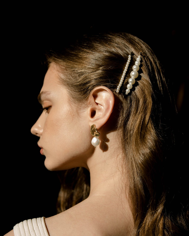 Alexa Mismatched Pearl Earrings