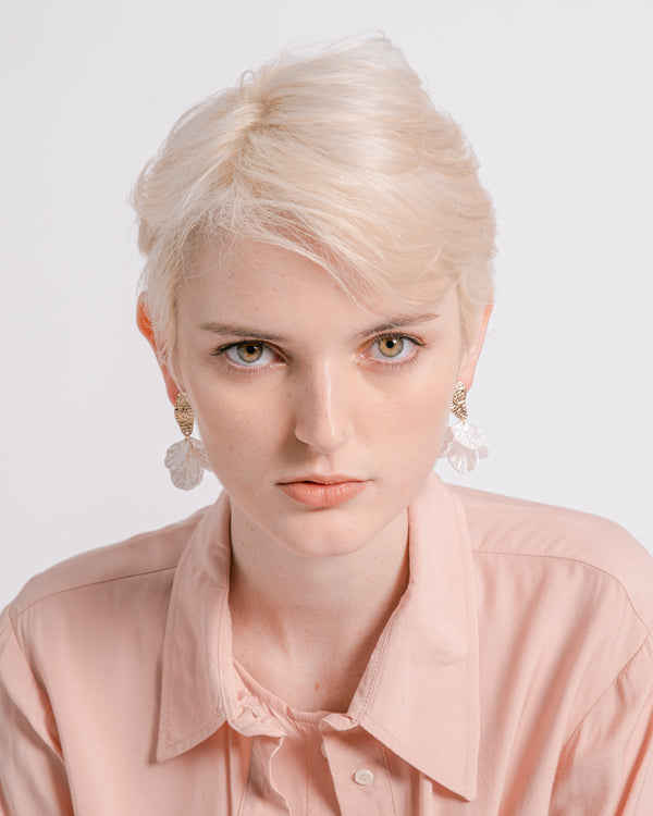 Chloe Vintage Shell Flower Earrings